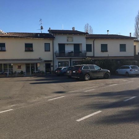 Maura Appartamenti Peschiera del Garda Exterior photo